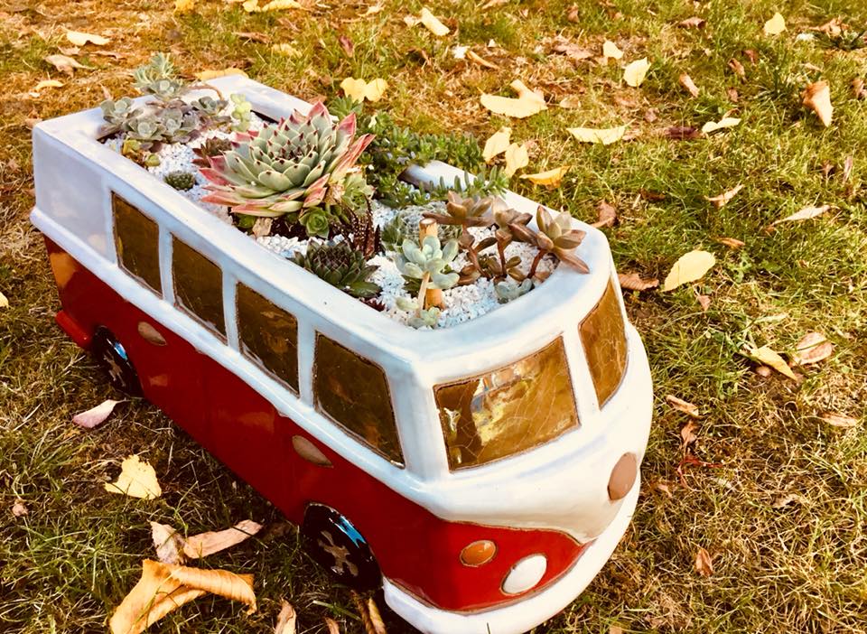 Large Red Volkswagen T1 Camper Bus Planter – Bobas Plants