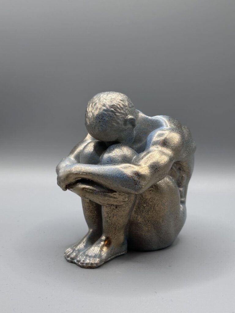 Contemplative Figure Planters Midnight Blue-Silver