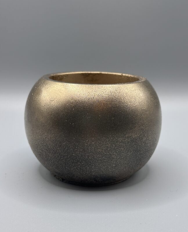 Boba's handmade plant pot — free for BPC members